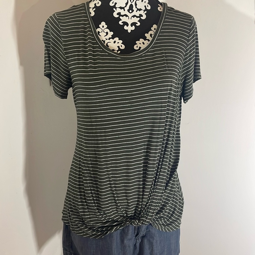 Olive striped knotted front T-shirt